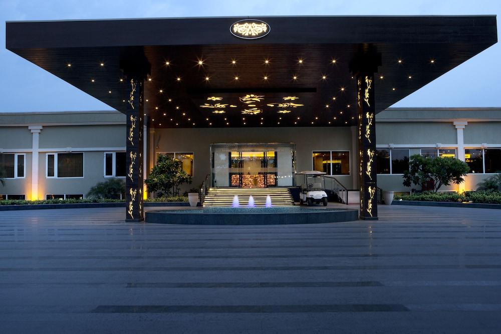 Atrio By Devam Hotel Gurgaon Ngoại thất bức ảnh