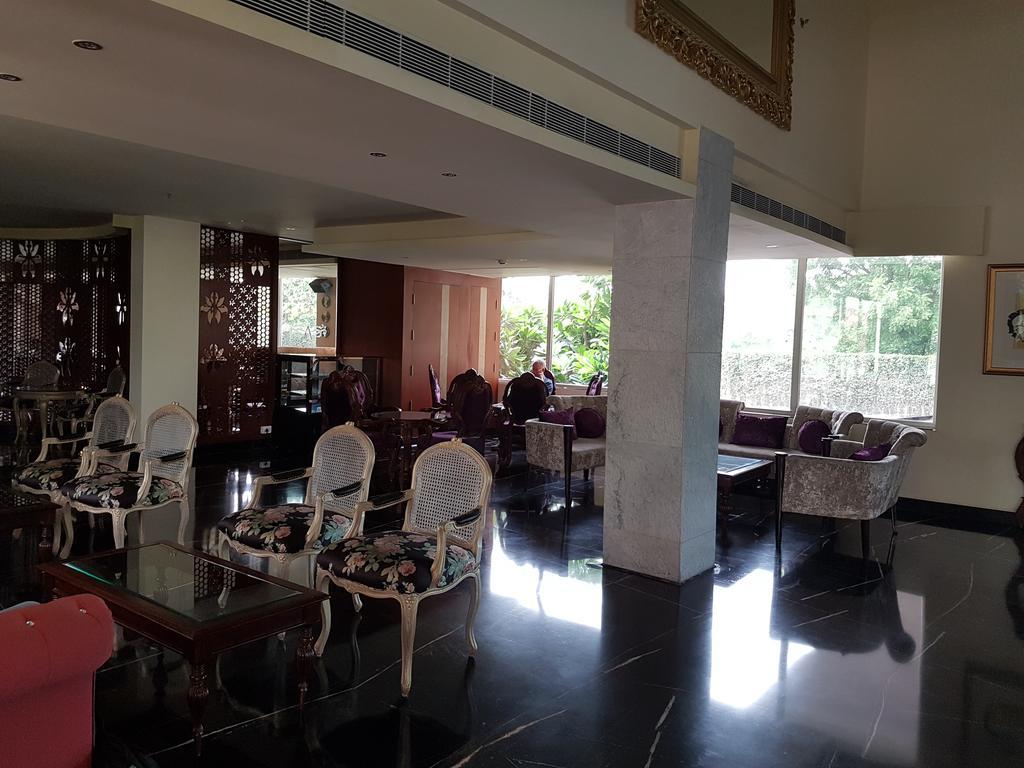 Atrio By Devam Hotel Gurgaon Ngoại thất bức ảnh