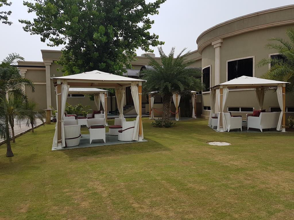Atrio By Devam Hotel Gurgaon Ngoại thất bức ảnh