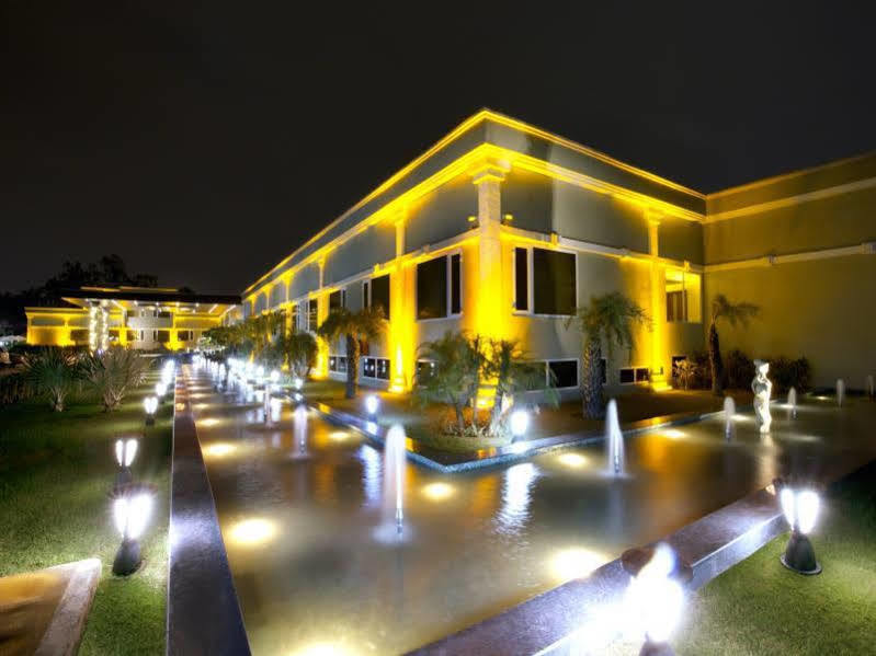 Atrio By Devam Hotel Gurgaon Ngoại thất bức ảnh
