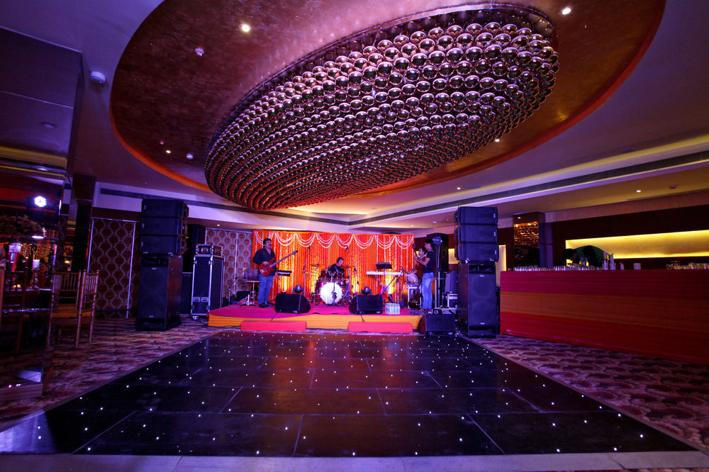 Atrio By Devam Hotel Gurgaon Ngoại thất bức ảnh