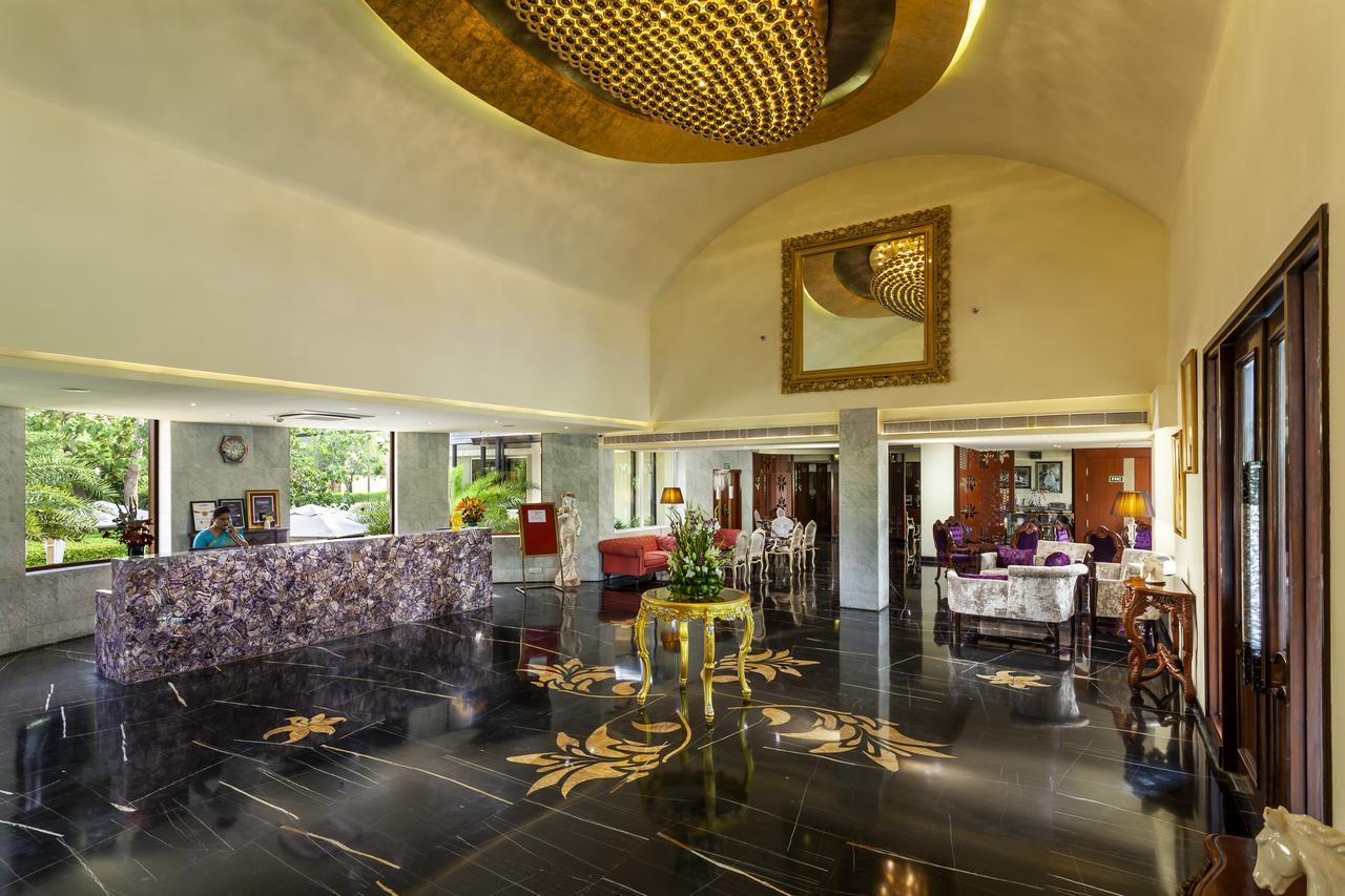 Atrio By Devam Hotel Gurgaon Ngoại thất bức ảnh