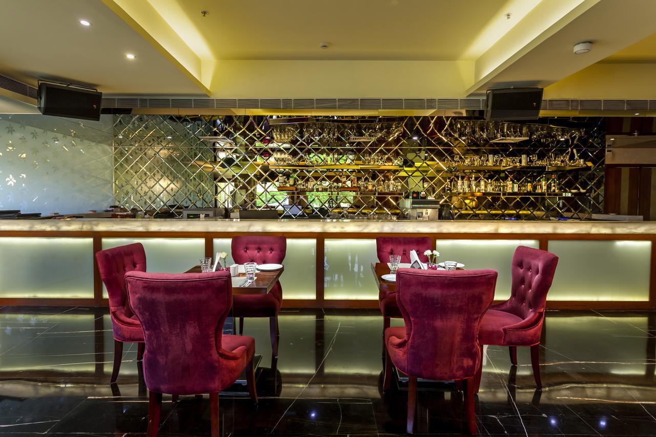 Atrio By Devam Hotel Gurgaon Ngoại thất bức ảnh