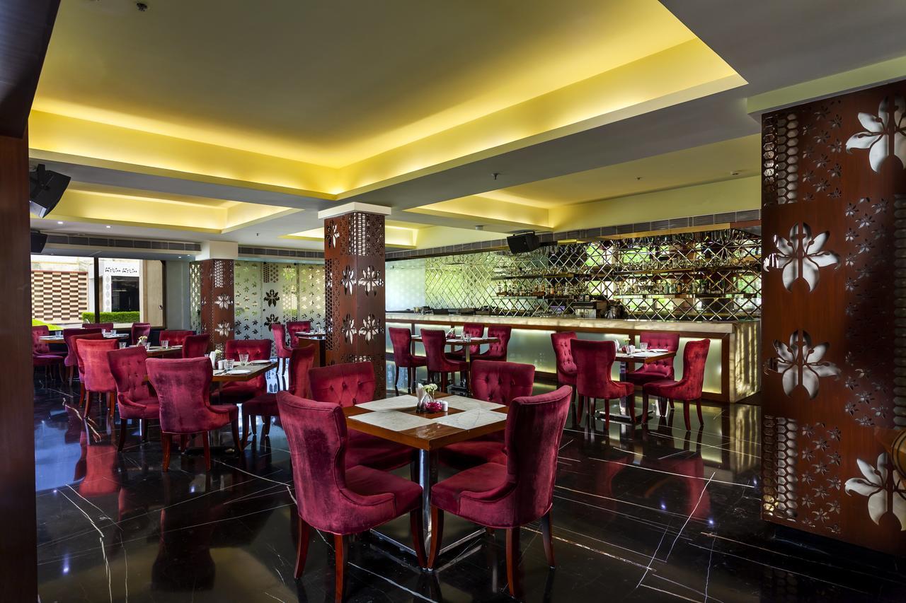 Atrio By Devam Hotel Gurgaon Ngoại thất bức ảnh