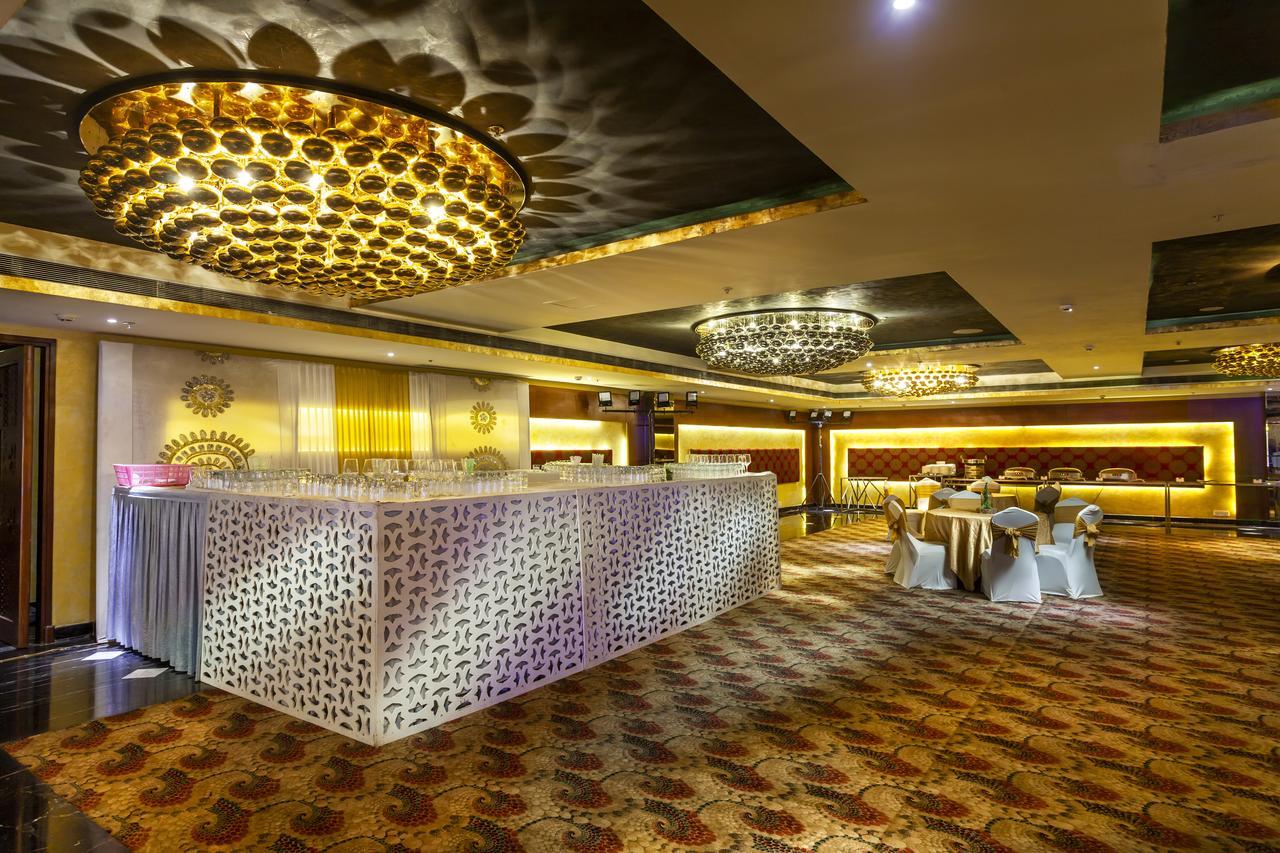 Atrio By Devam Hotel Gurgaon Ngoại thất bức ảnh